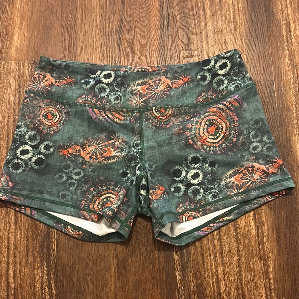 Born primitive double take booty shorts